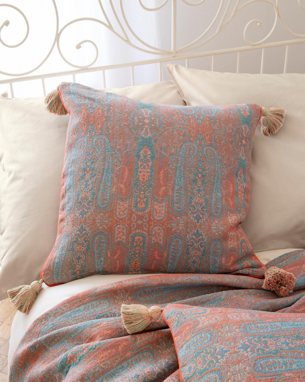 Paisleykissenhülle Pastell