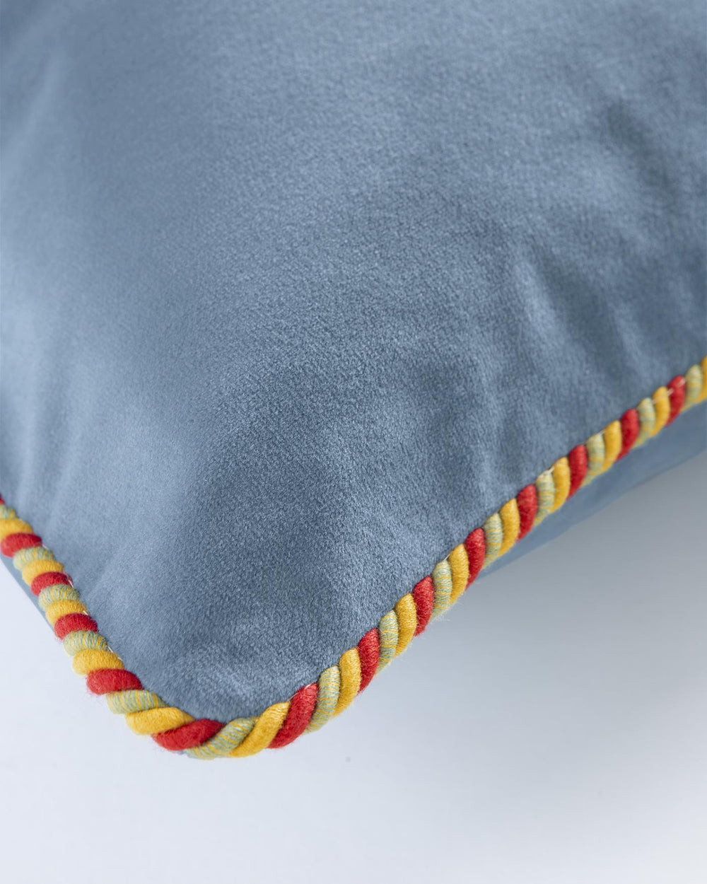 Samtkissen Meeresblau mit Kordelband, m. Füll.